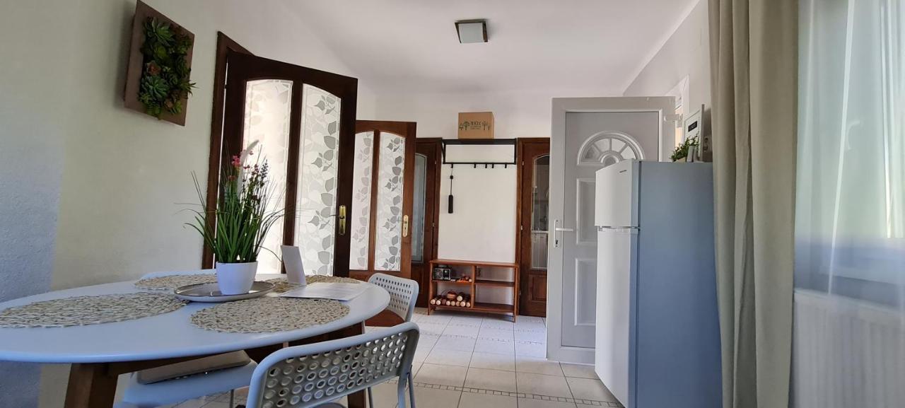 Lugas Apartman Miskolctapolca 2 Haloszoba Dezsa Es Jakuzzi Koezel A Barlangfuerdohoez Екстер'єр фото