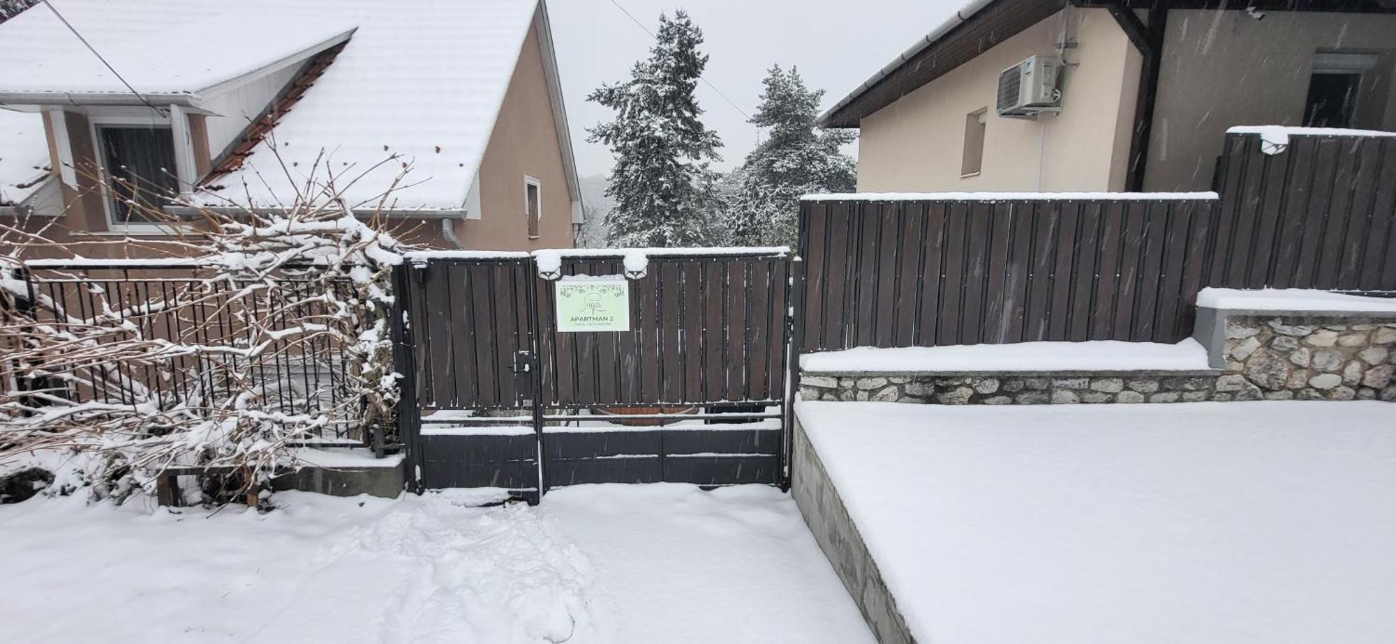 Lugas Apartman Miskolctapolca 2 Haloszoba Dezsa Es Jakuzzi Koezel A Barlangfuerdohoez Екстер'єр фото